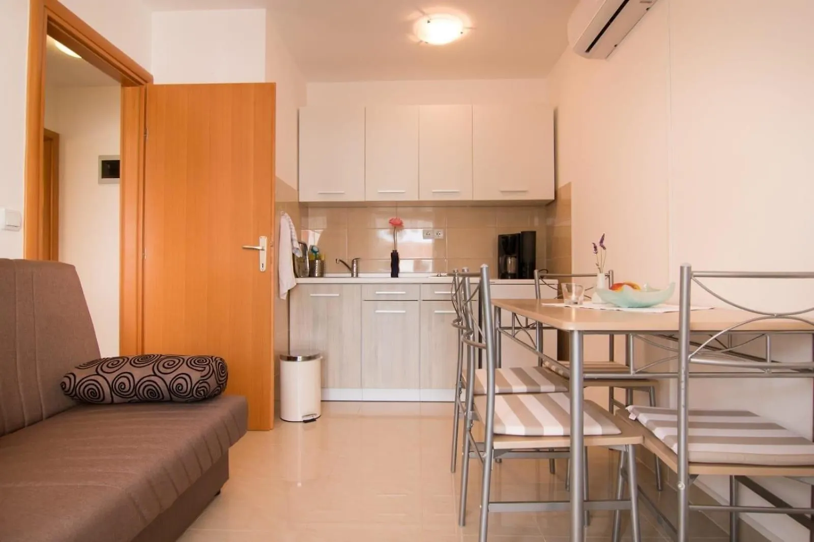 Apartment Ferienwohnung Fuer 3 Personen Ca 35 Qm In Fazana, Istrien Istrische Riviera Valbandon